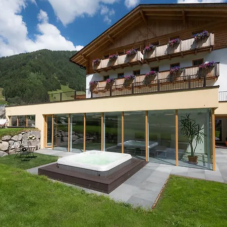 Hotel Alpenfrieden 3*